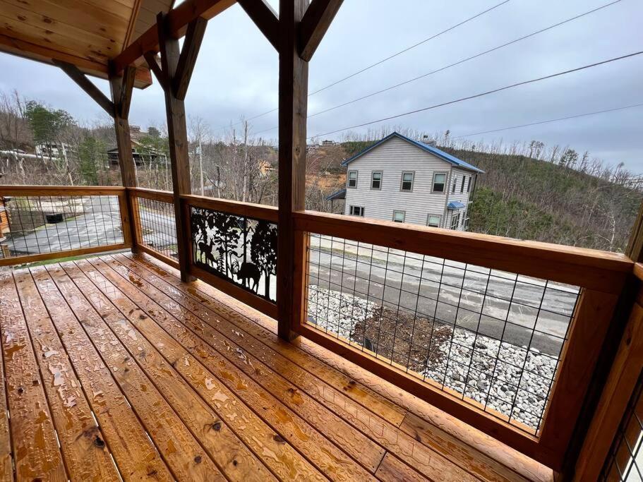 * * 4 Master Bedrooms, Views, Theater, Arcade, Evc ガトリンバーグ エクステリア 写真